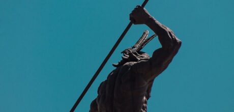 Explorando los Dioses y Deidades Menores en la Mitología Azteca: Un Viaje a lo Divino